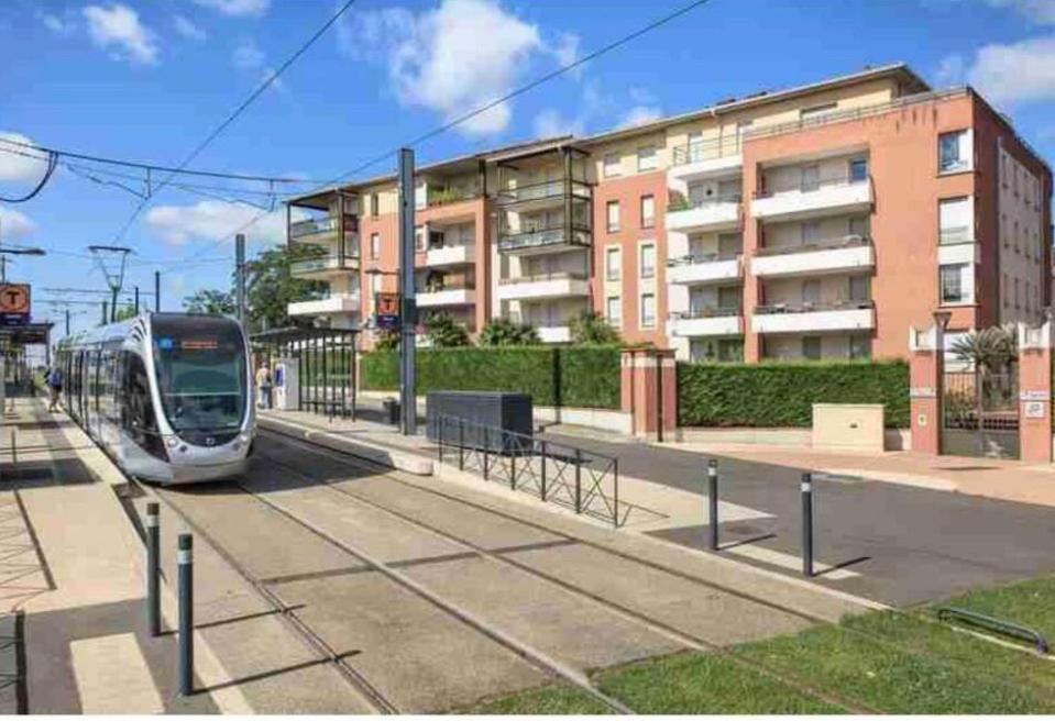 L Oasis Studio Proche Hopital Et Aeroport Piscine Parking &Netflix Toulouse Exterior photo